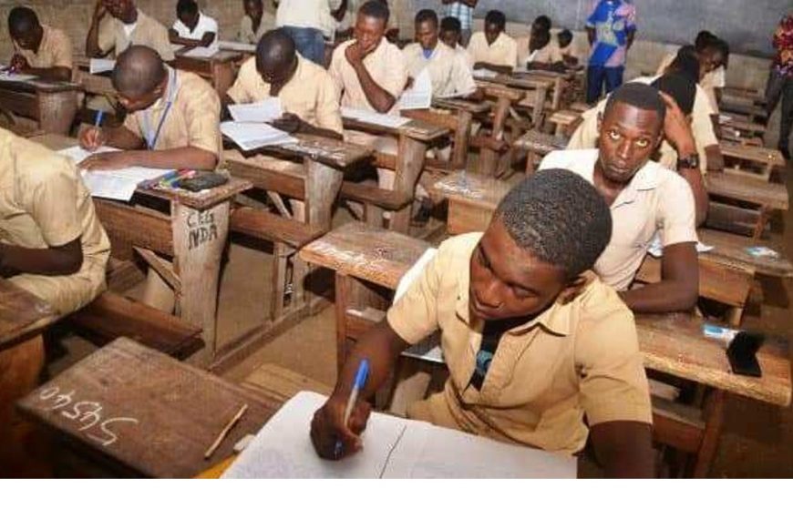 Examens de fin d’année 2025 au Togo : Interdiction stricte du téléphone pour les surveillants en salle